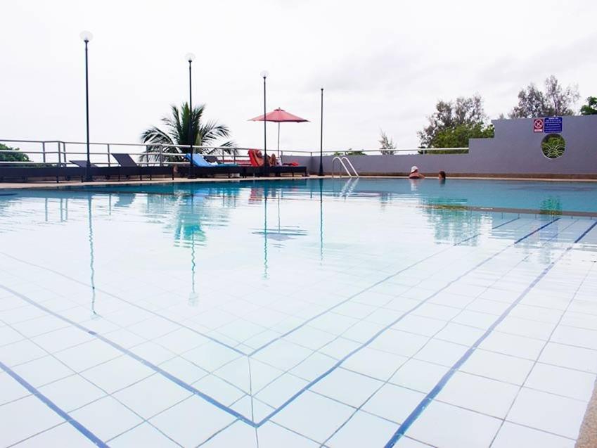Hua Hin Takiab On The Beach Paradise Properties Esterno foto