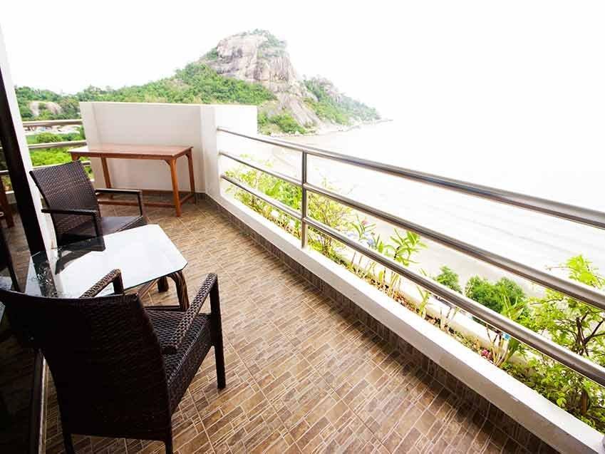 Hua Hin Takiab On The Beach Paradise Properties Esterno foto